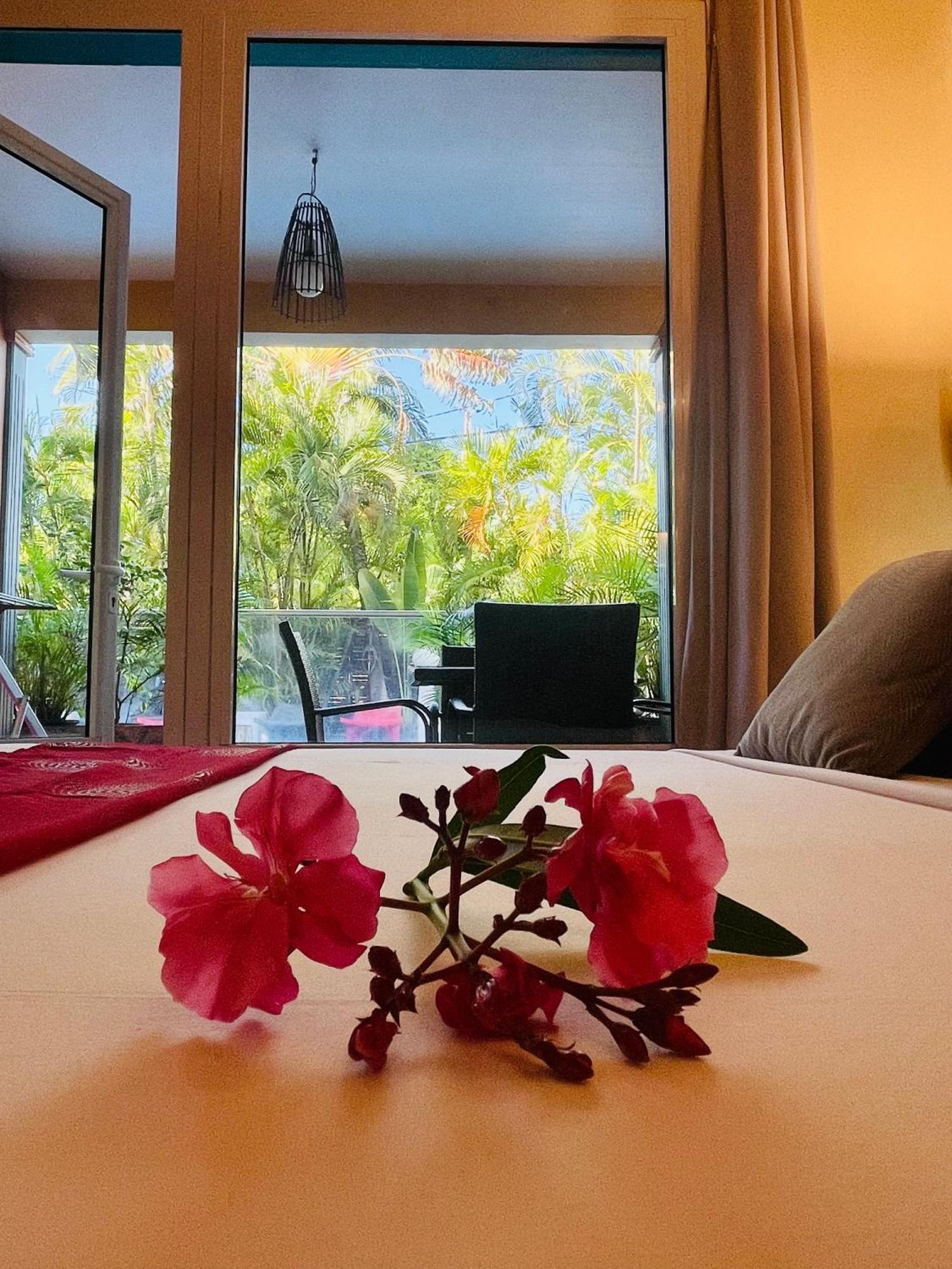 Hotel Les Bougainvilliers Saint-Gilles-les Bains Eksteriør billede